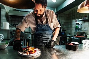 Michelin Guide Czechia 2025 poprvé hodnotí restaurace napříč celou Českou republikou. Z jižních Čech byly zařazeny čtyři podniky