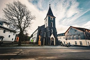 Třetí sezonu Šumavských podcastů otevře díl o historii sklářství, pokračují také veřejné besedy